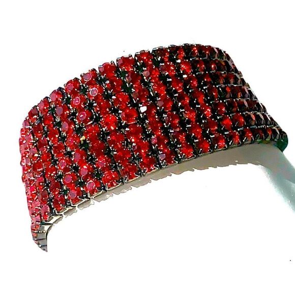Red prong set crystal stretchy bracelet 2” w x 3” diameter - Picture 1 of 9